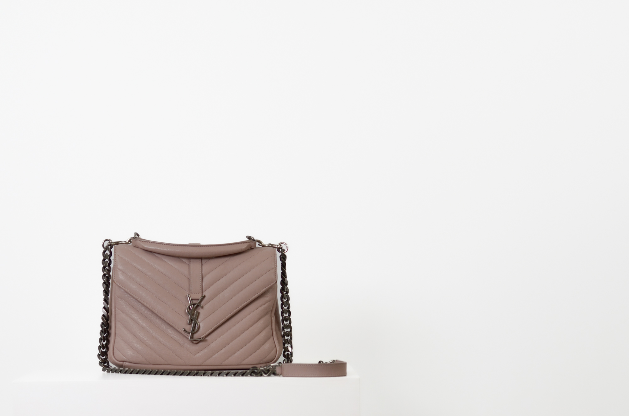 yslkoleg1.jpg Saint Laurent College Medium Leather Shoulder Bag - Obrázek 1